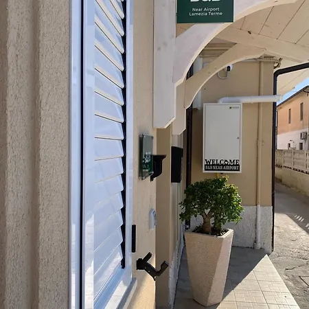 Near Airport Lamezia Apartmán *
